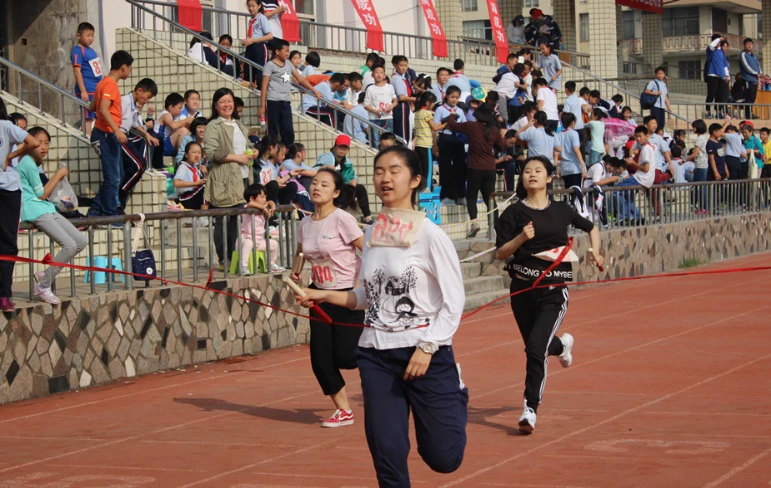 专业篮球运动员推荐的赛事训练计划_0